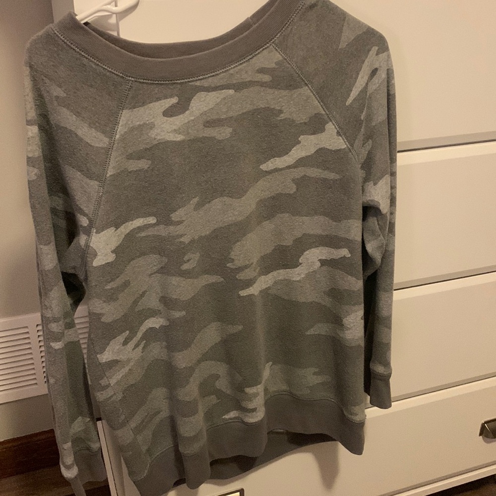 american eagle crewneck